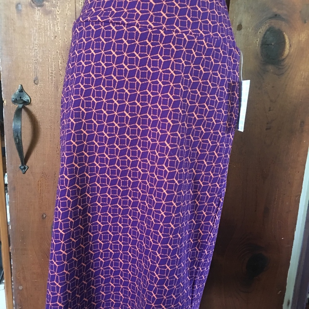 Lularoe Cassie skirt large purple print BNWT